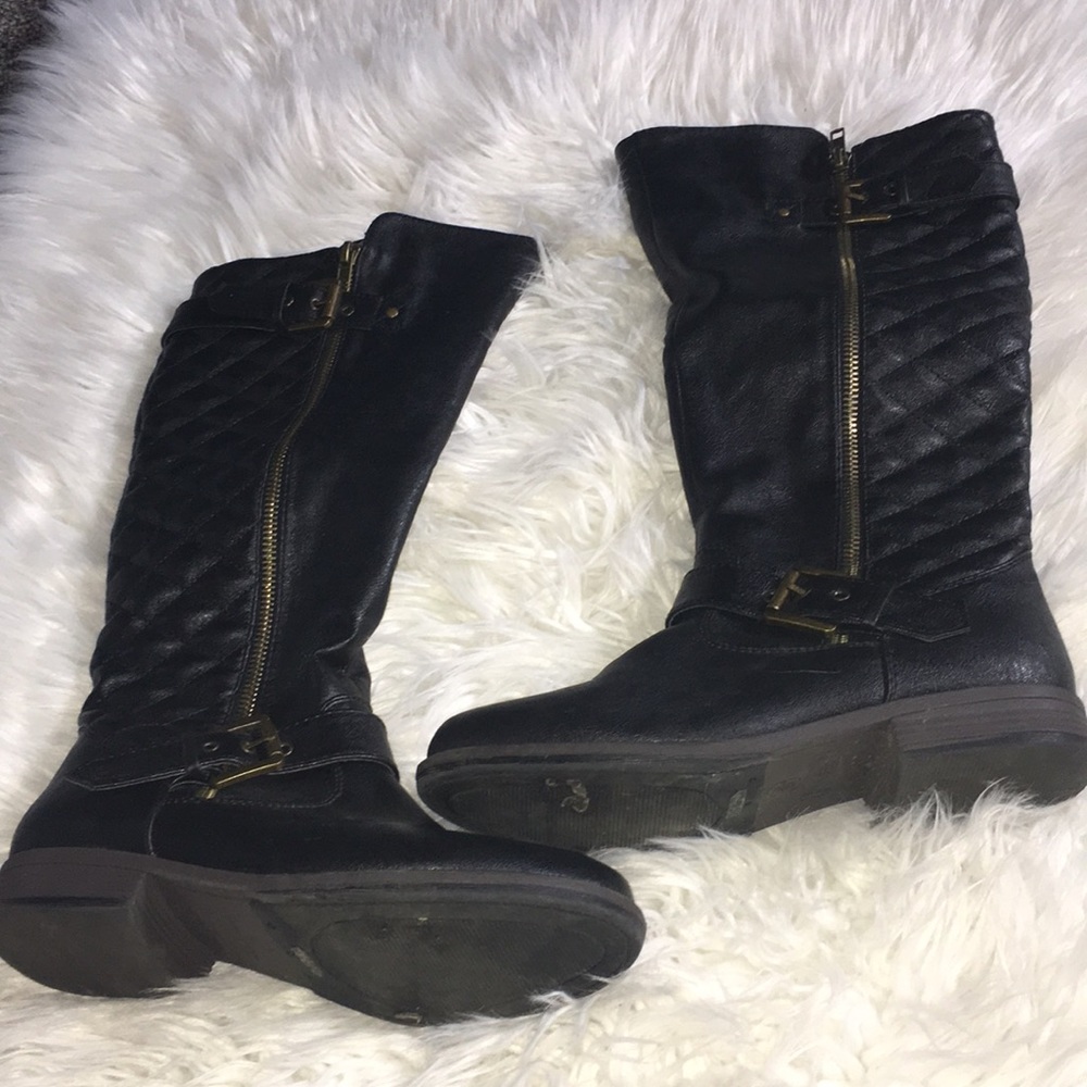 Black riding boots